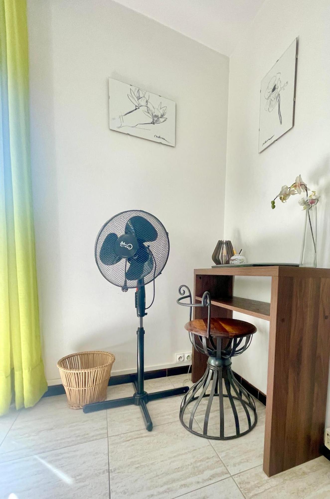 Rendez-vous Avec Les Cigales - 6 Personnes 100m2 - Piscine Privee - Climatisation Apartment Cheval-Blanc