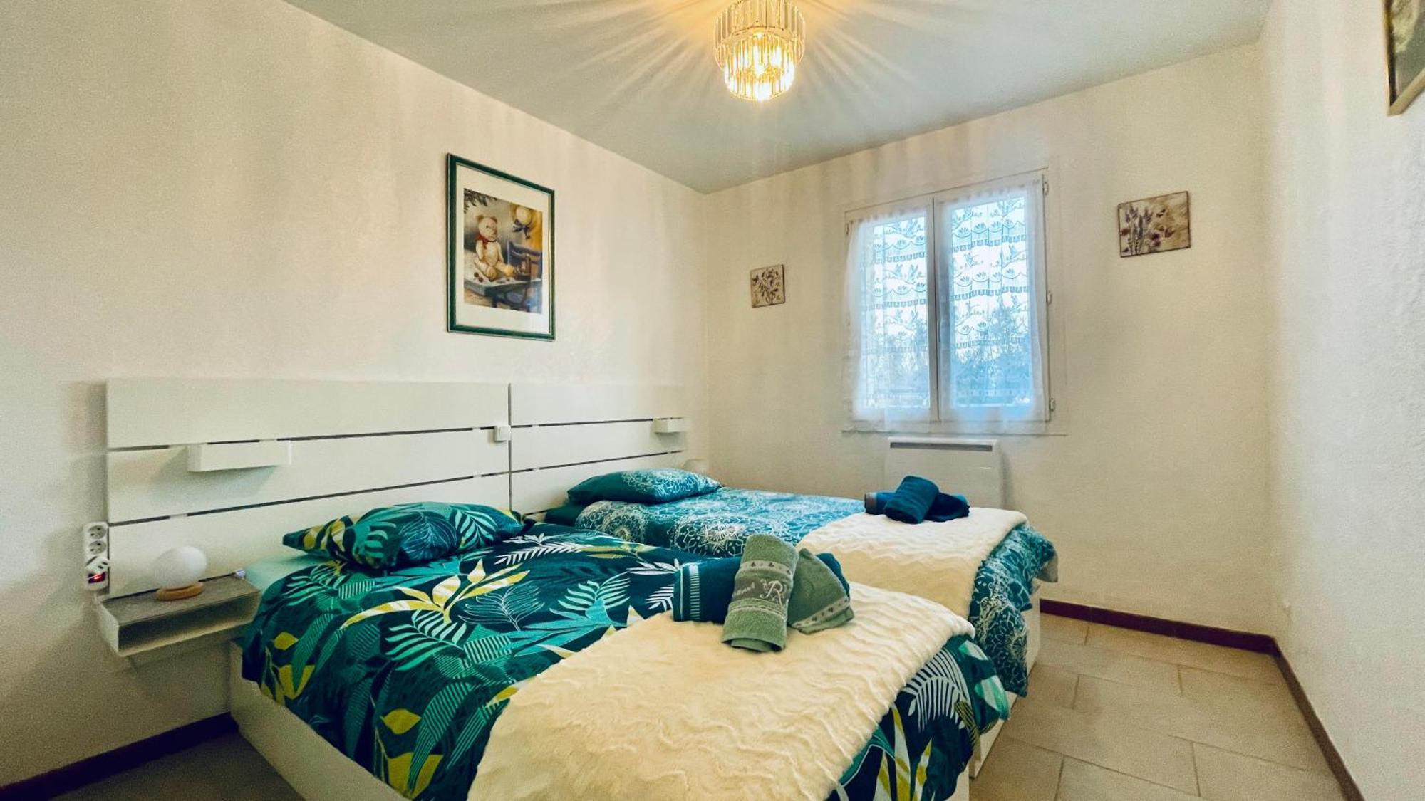 Rendez-vous Avec Les Cigales - 6 Personnes 100m2 - Piscine Privee - Climatisation *