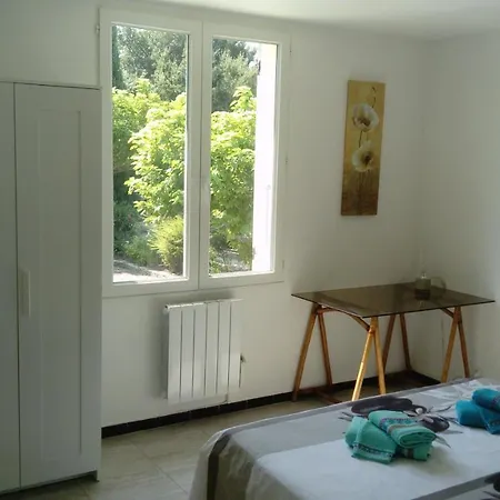 Rendez-Vous Avec Les Cigales - Gite 6 Personnes 100M2 - Piscine Privee - Climatisation Cheval-Blanc Exterior photo